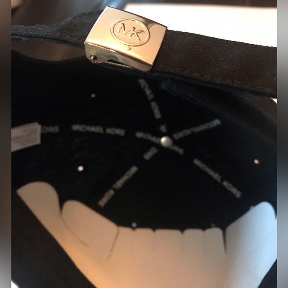 NW Michael Kors Cap - Picture 14 of 14